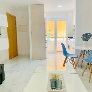 Homely Parras Con Terraza Interior Y Parking Privado Bajo Suplemento Málaga